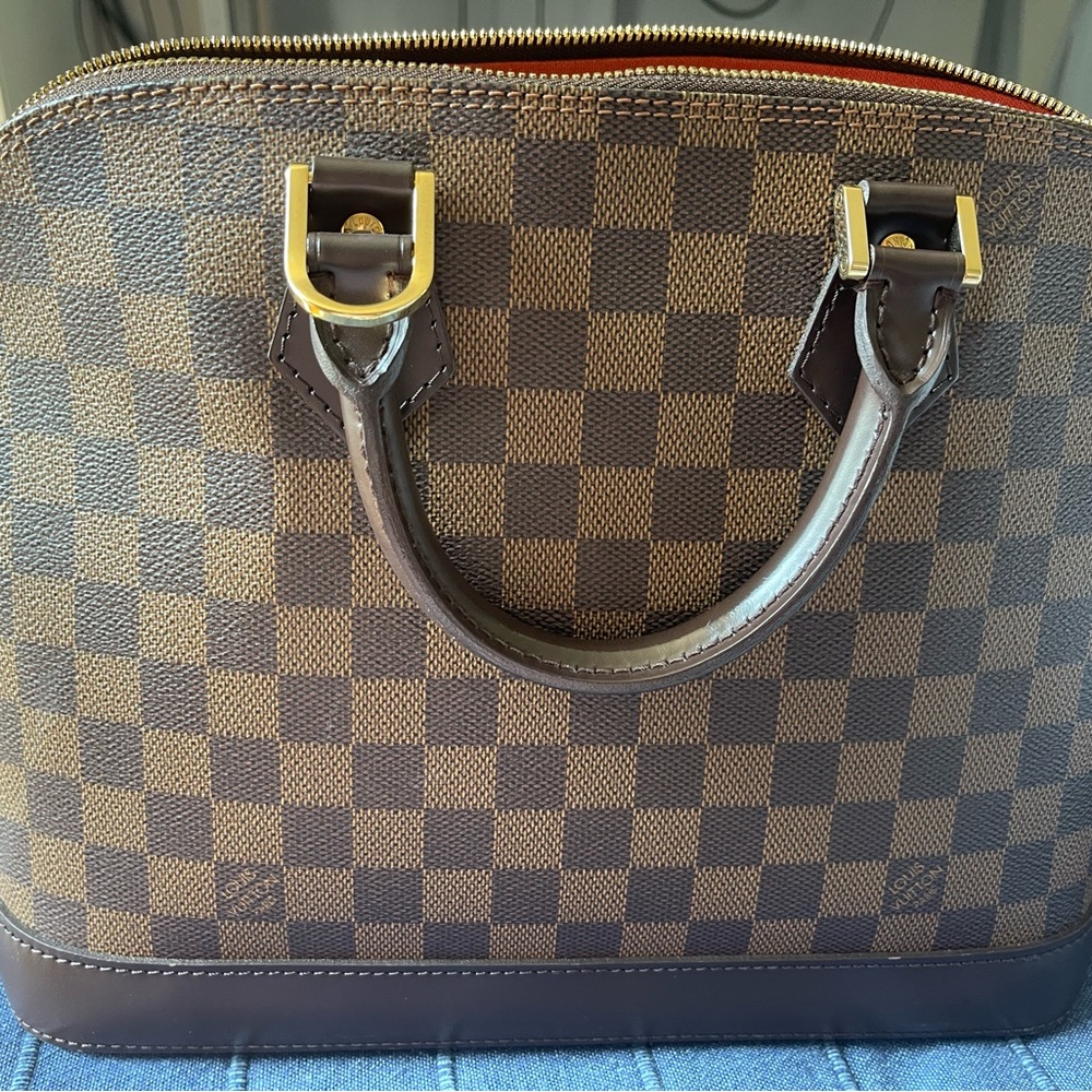 LV Damier Alma medium size